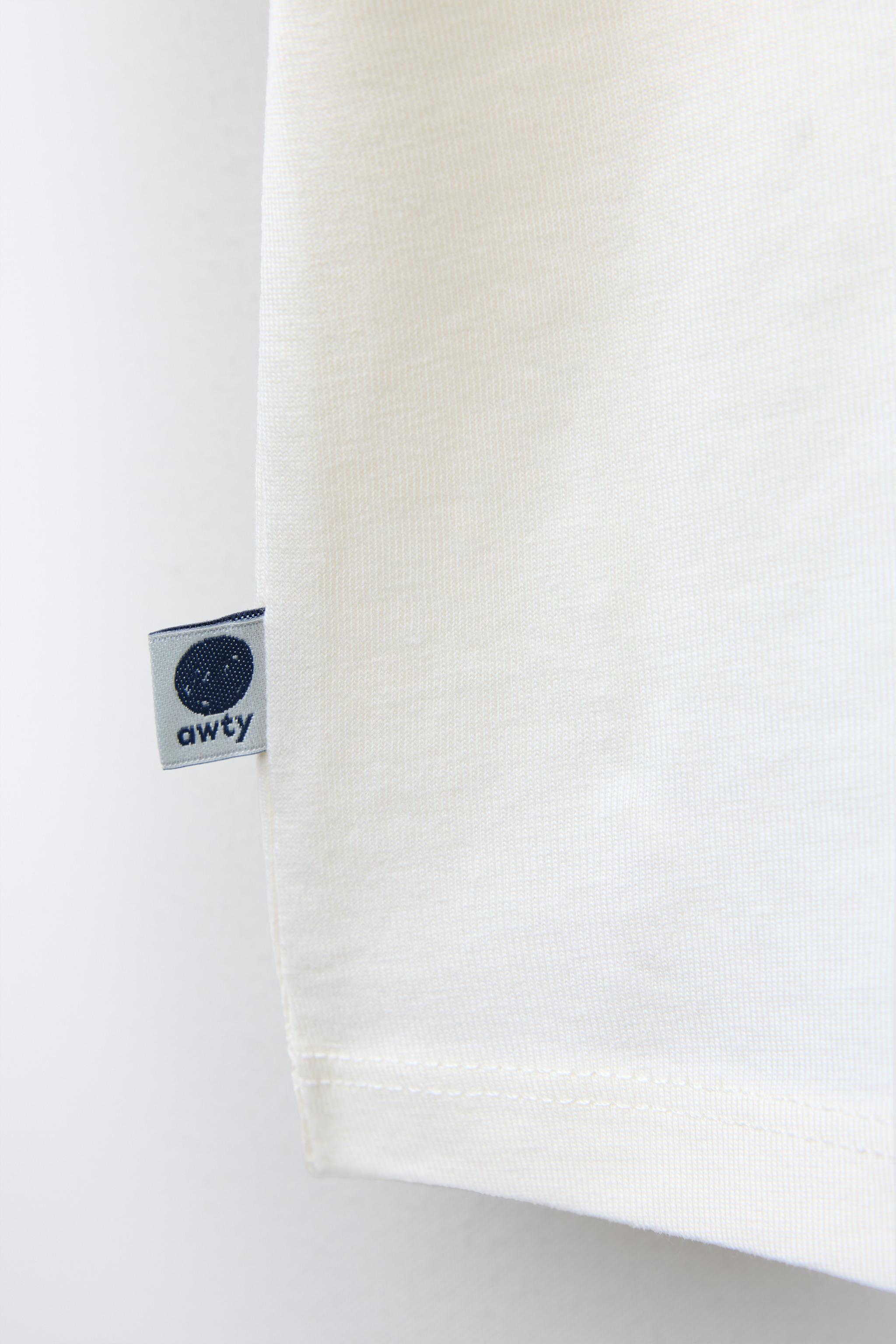 TEXT AND FLORAL PRINT T-SHIRT